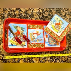 Holiday tray with two cheese-spreaders and napkins
